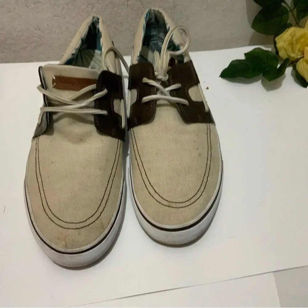Tommy Bahama Men's Size 13 white cream Stripe Breaker Lace On Boat Shoes